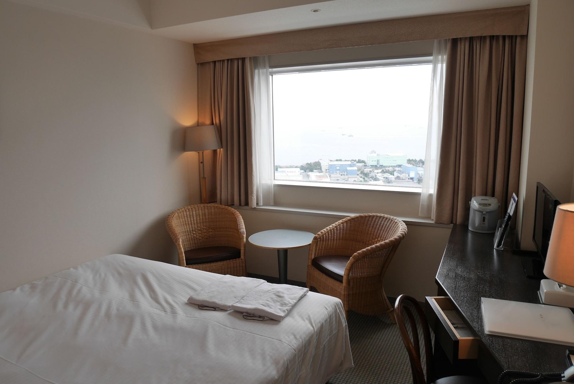 Yokohama Techno Tower Hotel Екстер'єр фото