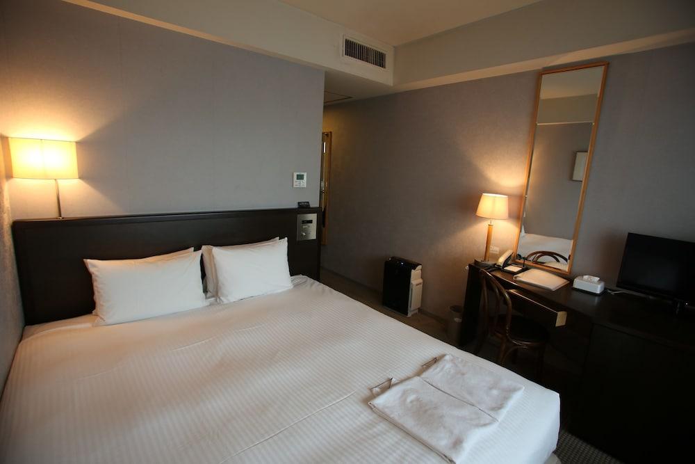 Yokohama Techno Tower Hotel Екстер'єр фото