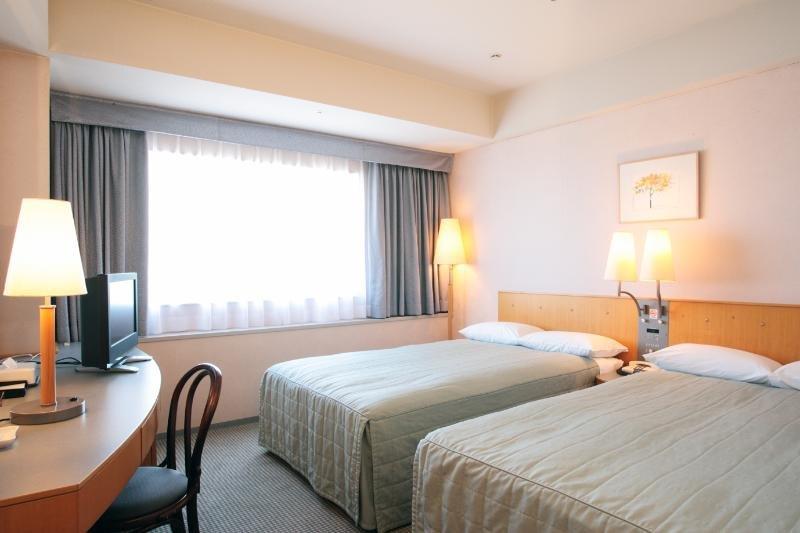 Yokohama Techno Tower Hotel Екстер'єр фото