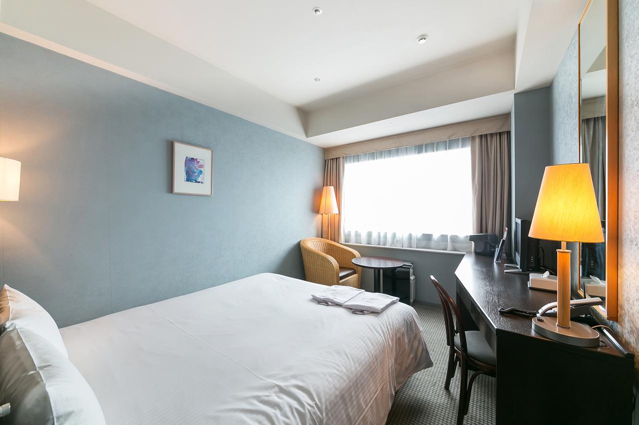 Yokohama Techno Tower Hotel Екстер'єр фото