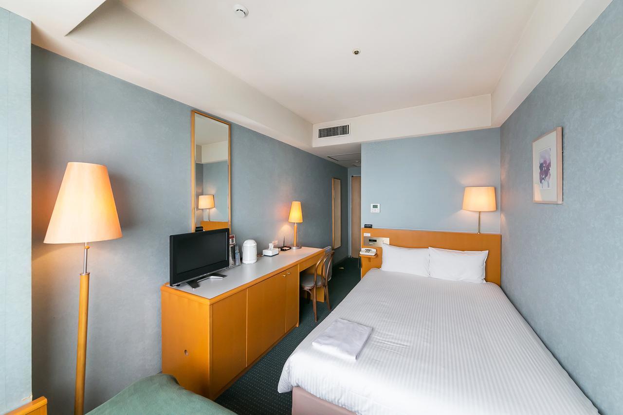 Yokohama Techno Tower Hotel Екстер'єр фото