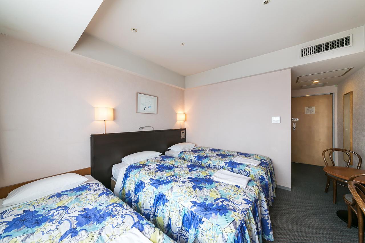 Yokohama Techno Tower Hotel Екстер'єр фото