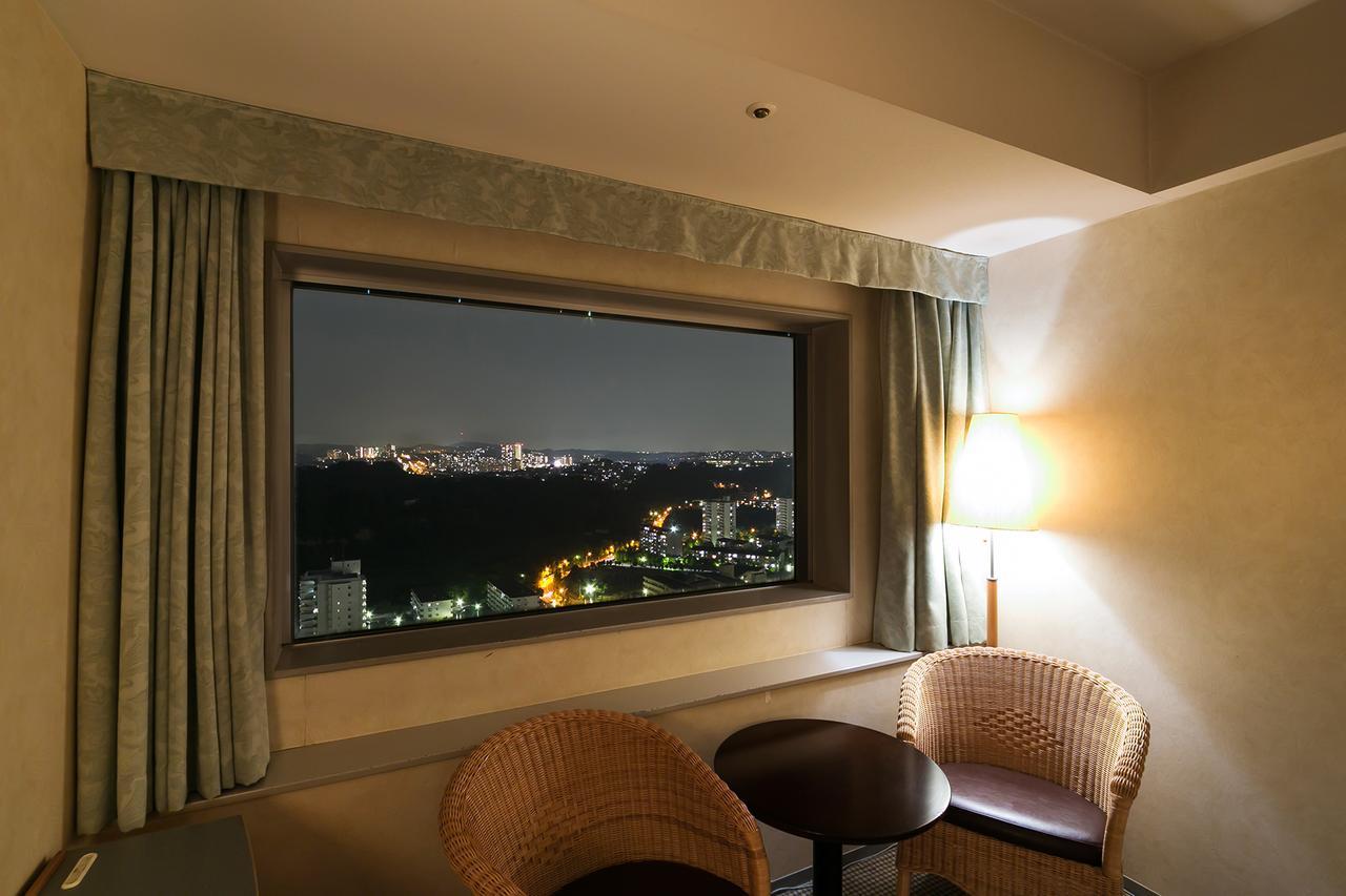 Yokohama Techno Tower Hotel Екстер'єр фото